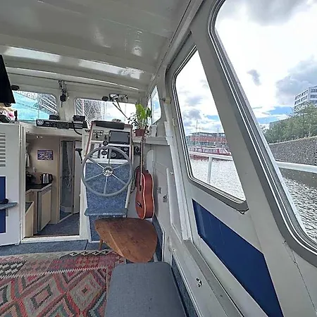 Luxury Houseboat Hotel Amsterdam