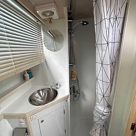 Luxury Houseboat Hotel Amesterdão
