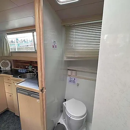 Luxury Houseboat